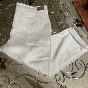 American Eagle cropped pants